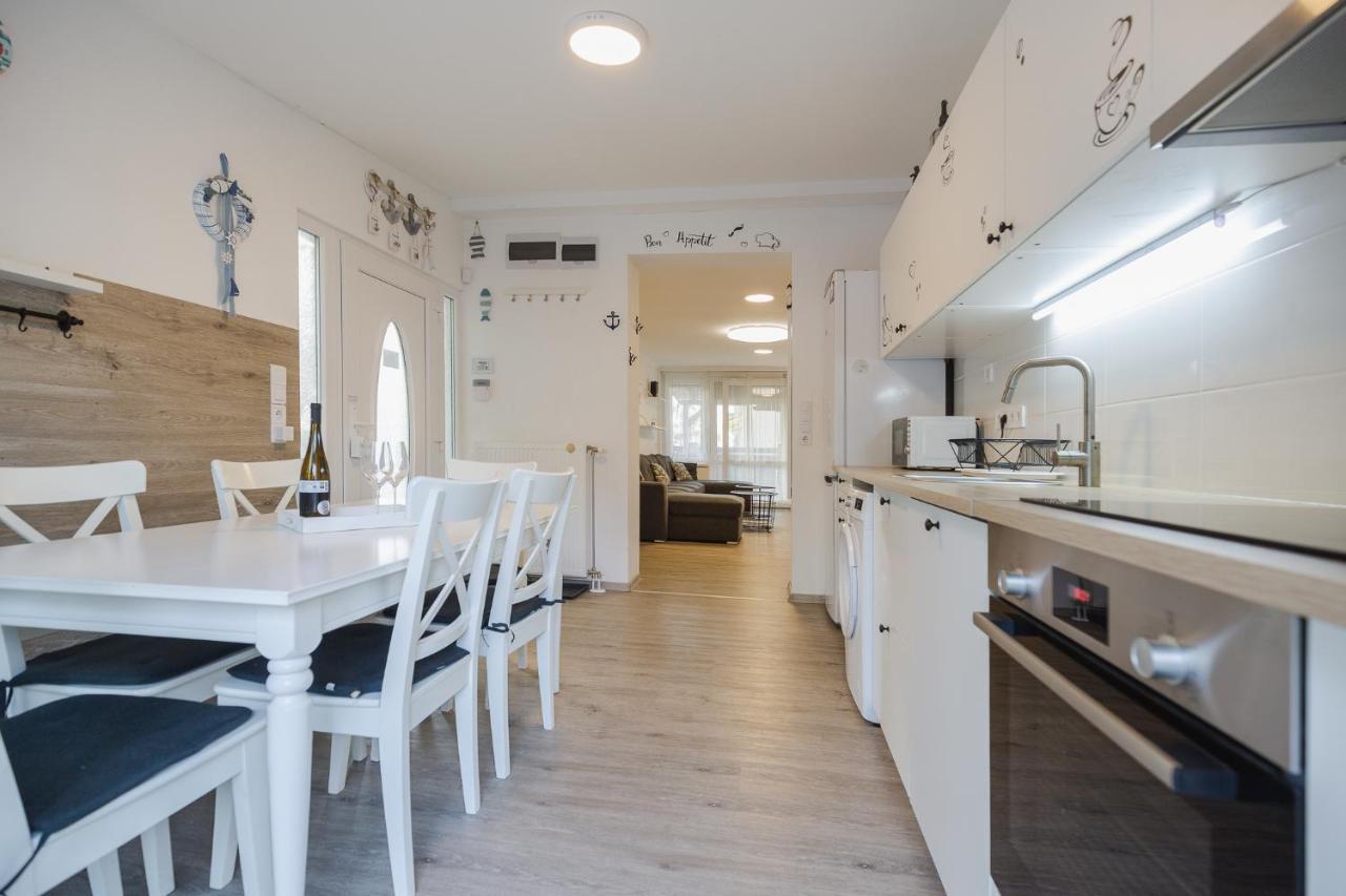 Galerius Pihenohaz By Bltn Siofok Apartment Luaran gambar