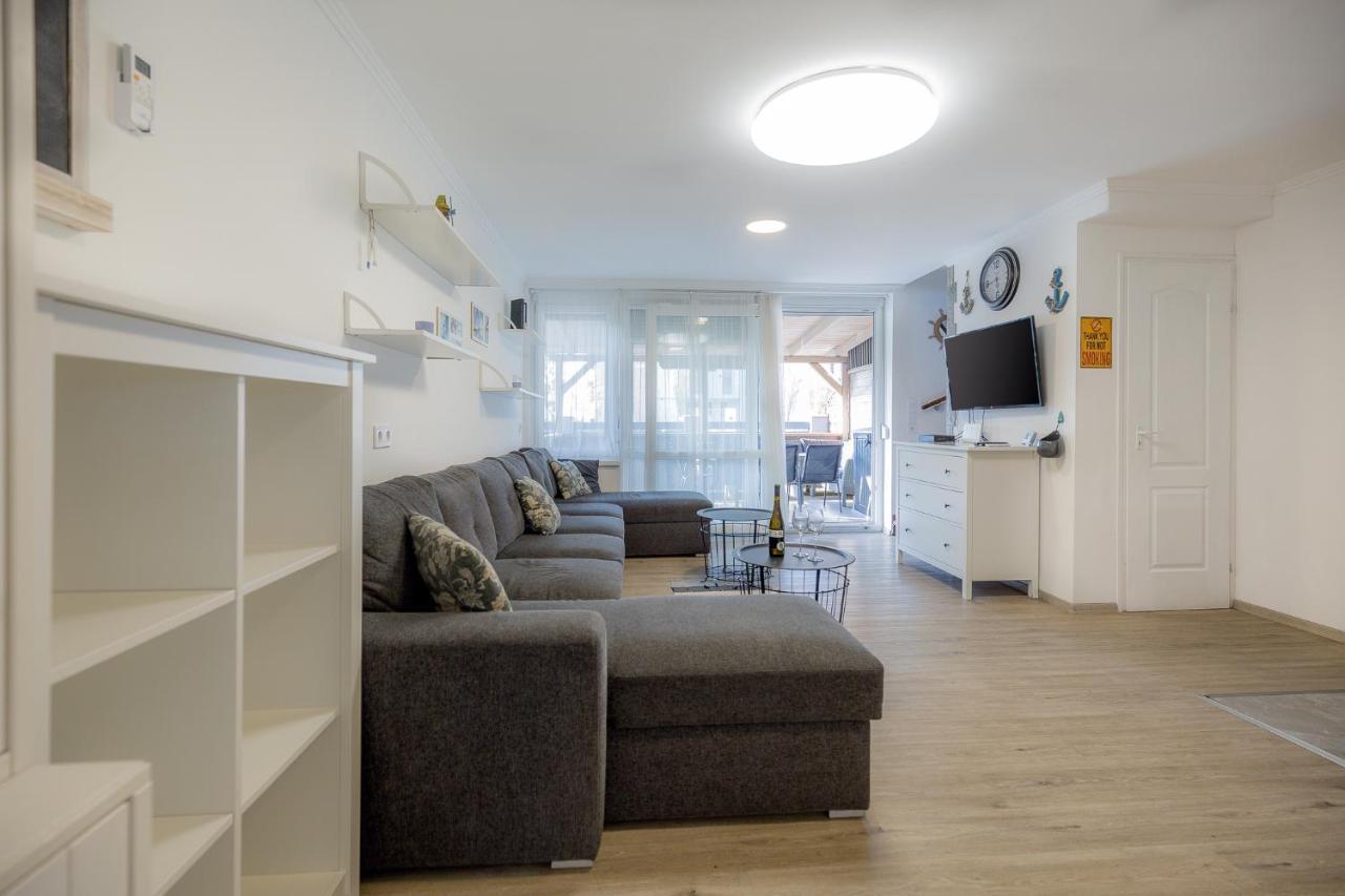 Galerius Pihenohaz By Bltn Siofok Apartment Luaran gambar