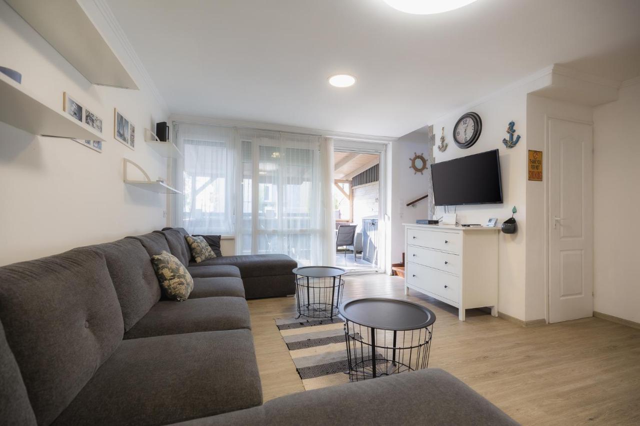 Galerius Pihenohaz By Bltn Siofok Apartment Luaran gambar
